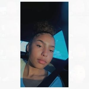 Meet your Posher, Leaha